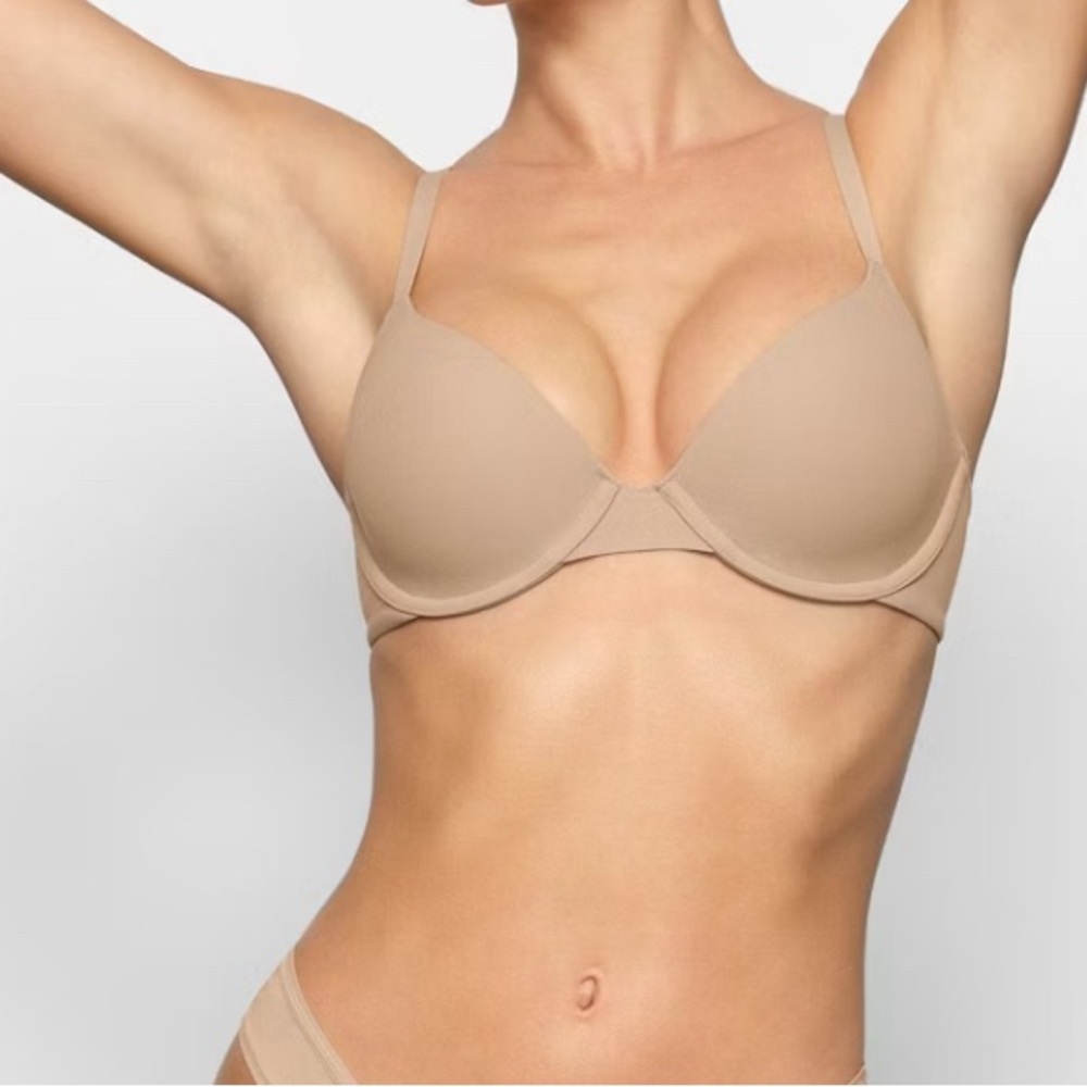 Skims Fits Everybody Demi T-SHIRT BRA 36A